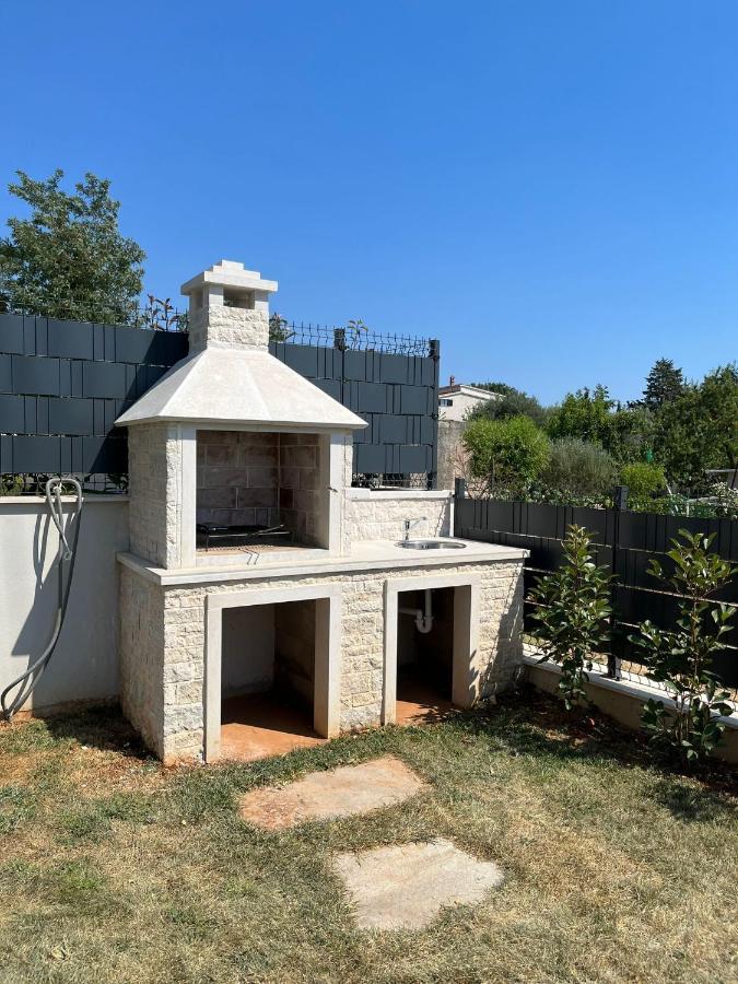 J&N Hill'S Residence With Swimming Pool Μεντουλίν Εξωτερικό φωτογραφία